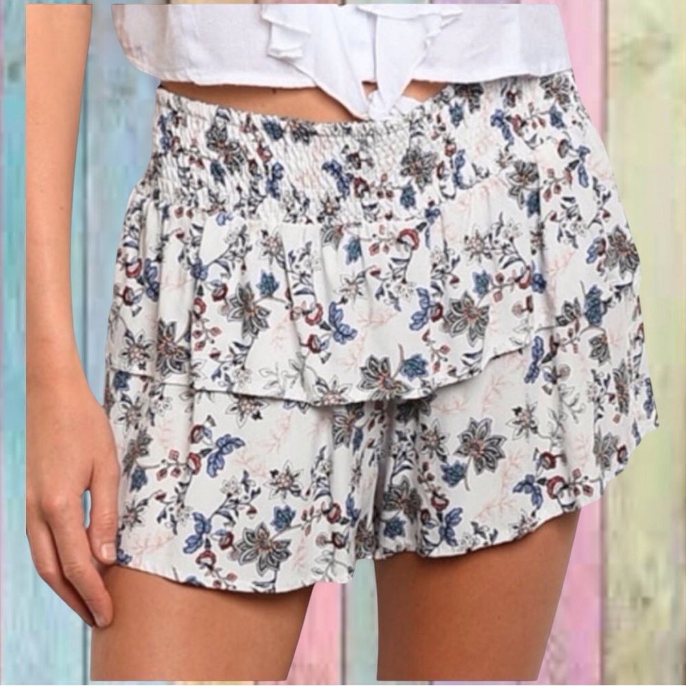 White Floral Layered Elastic Waist Skort Shorts NWOT